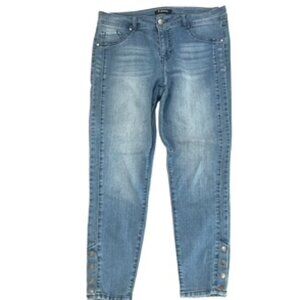 d. Jeans Women’s‎ Size 10 Jeans Pants Ankle Snaps Mid Rise Medium Wash